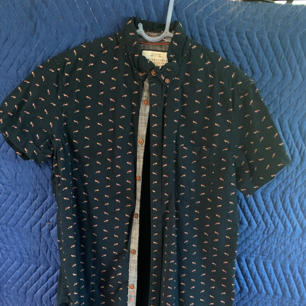 Denim and Flower S, button down short-sleeved.